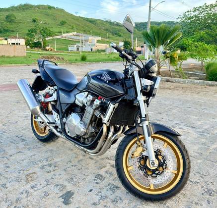 HONDA CB 1300 F SUPER FOUR HONDA CB 1300 F SUPER FOUR
